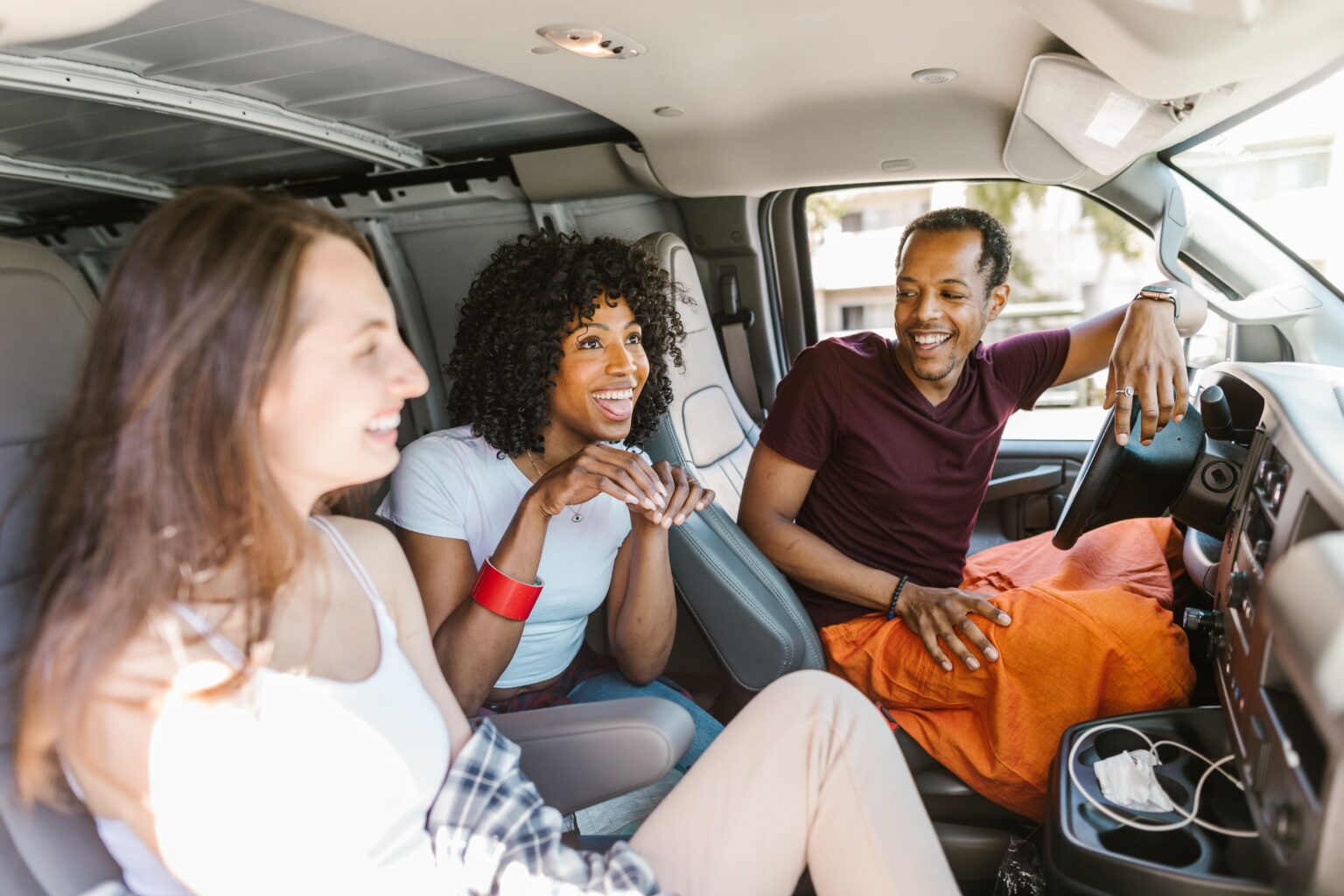 How Modern Off-Site Facilities Protect Personal Vehicles During Long Holidays